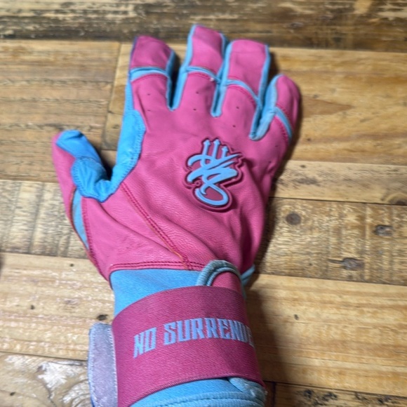Pink and Blue No Surrender Gloves L - Picture 9 of 13